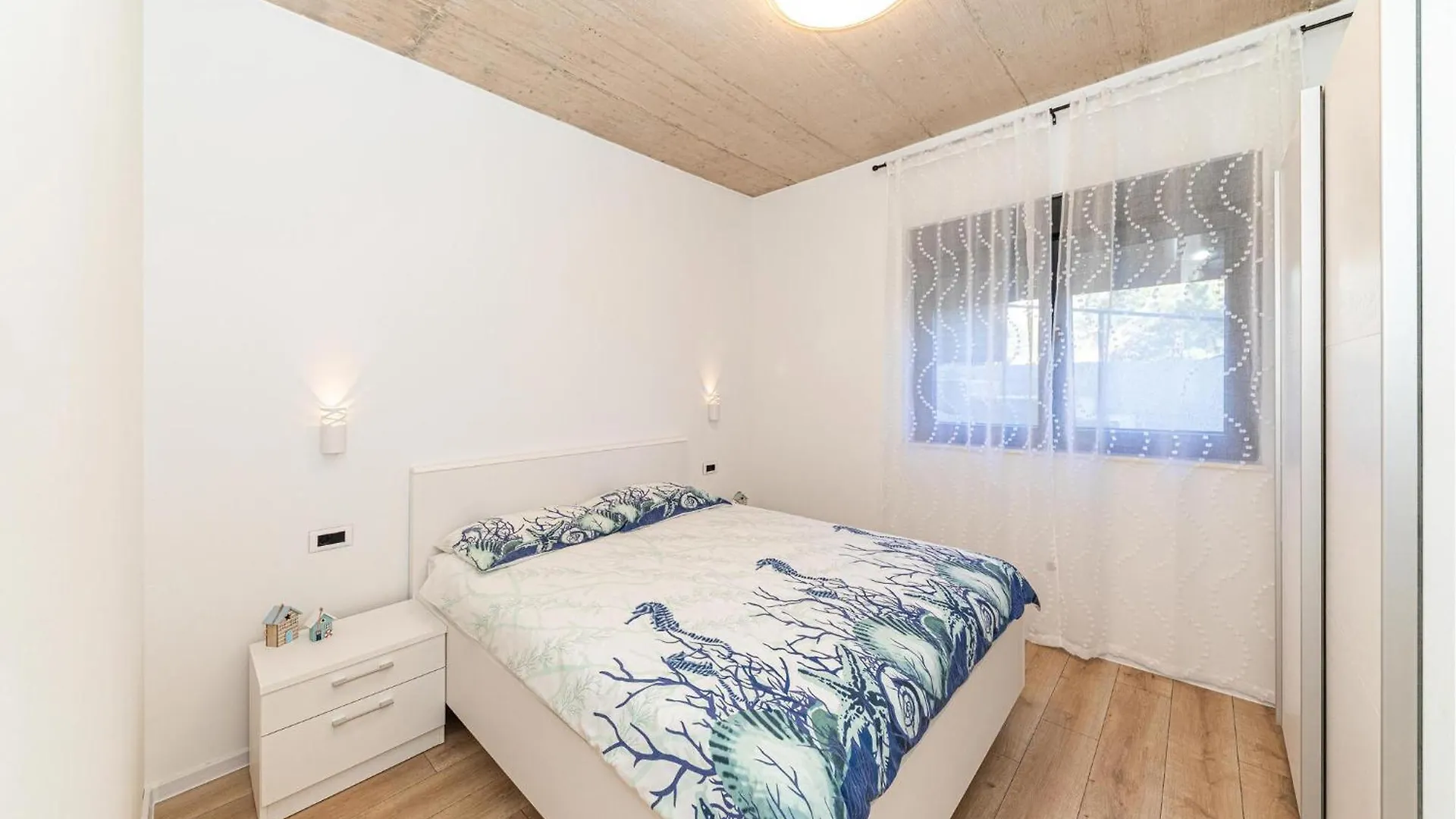 6 Bedroom Stunning Home In Kastel Luksic Kaštela Semesterbostad
